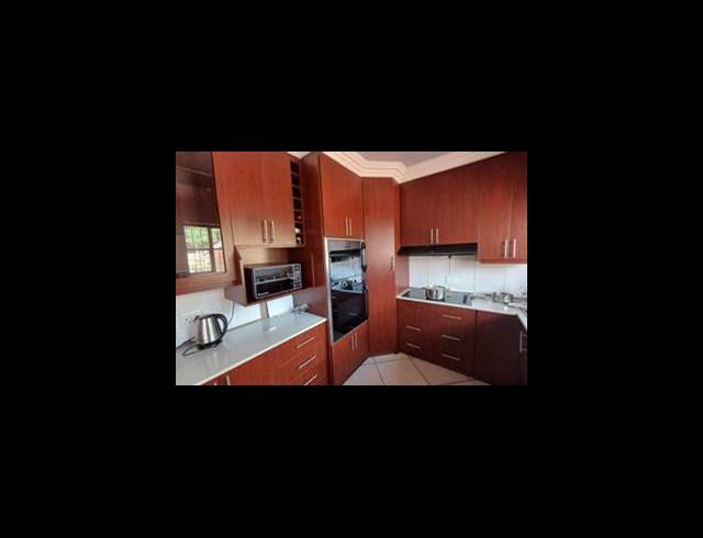 3 BEDROOM HOUSE FOR SALE IN ELDORETTE